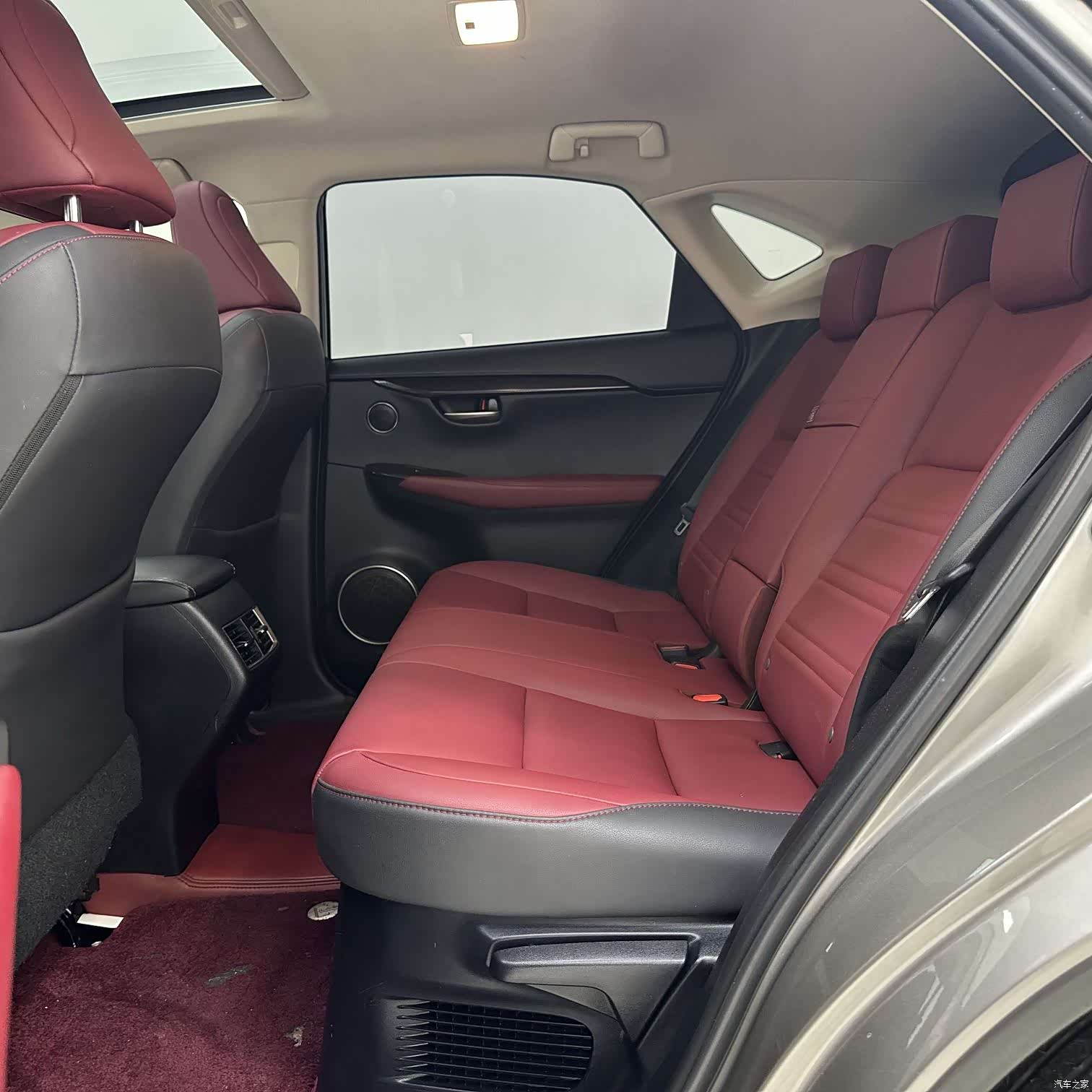 Lexus NX, 2021 8