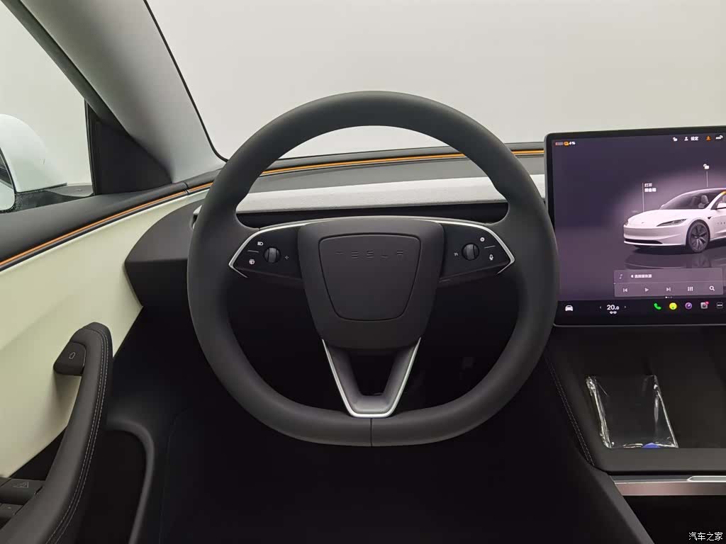 Tesla Model 3, 2025 11