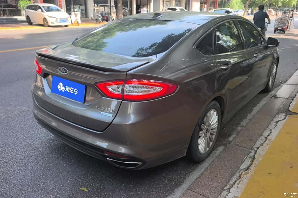 Ford Mondeo, 2014 3