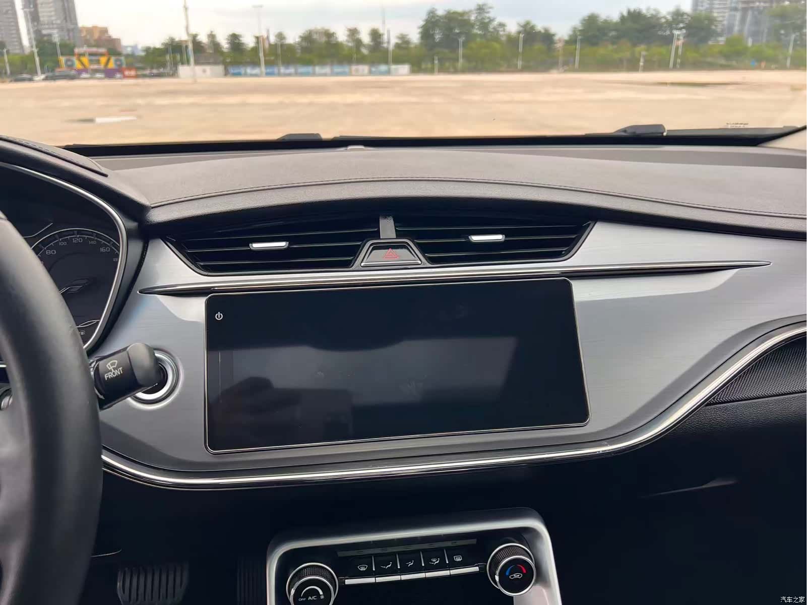 Geely Binray, 2020 14