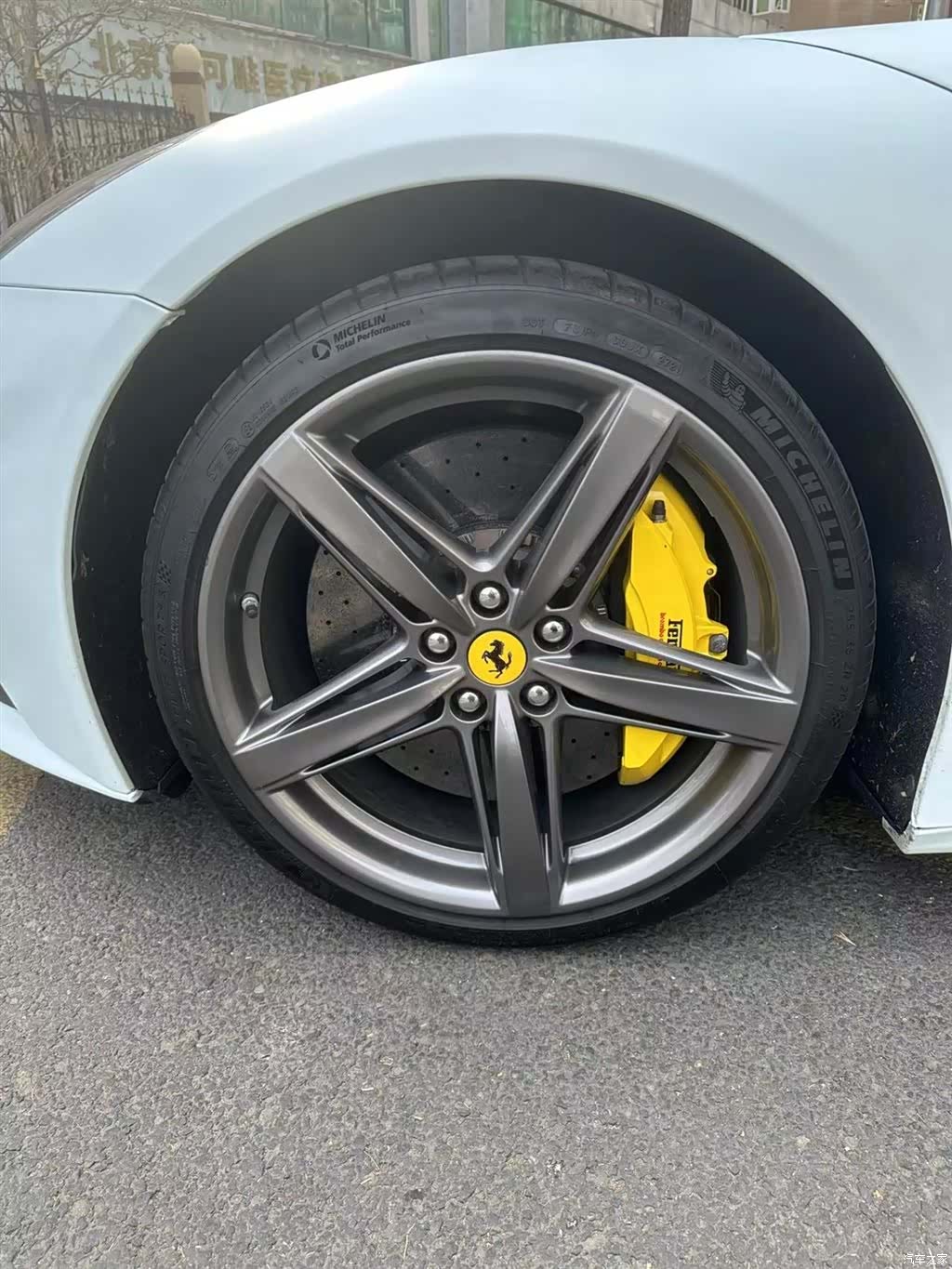 Ferrari F12ber, 2013 6