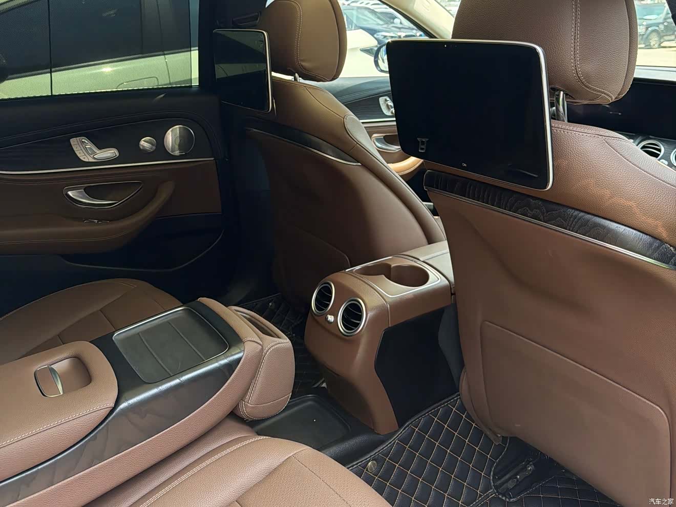 Mercedes-Benz E-Class, 2019 8