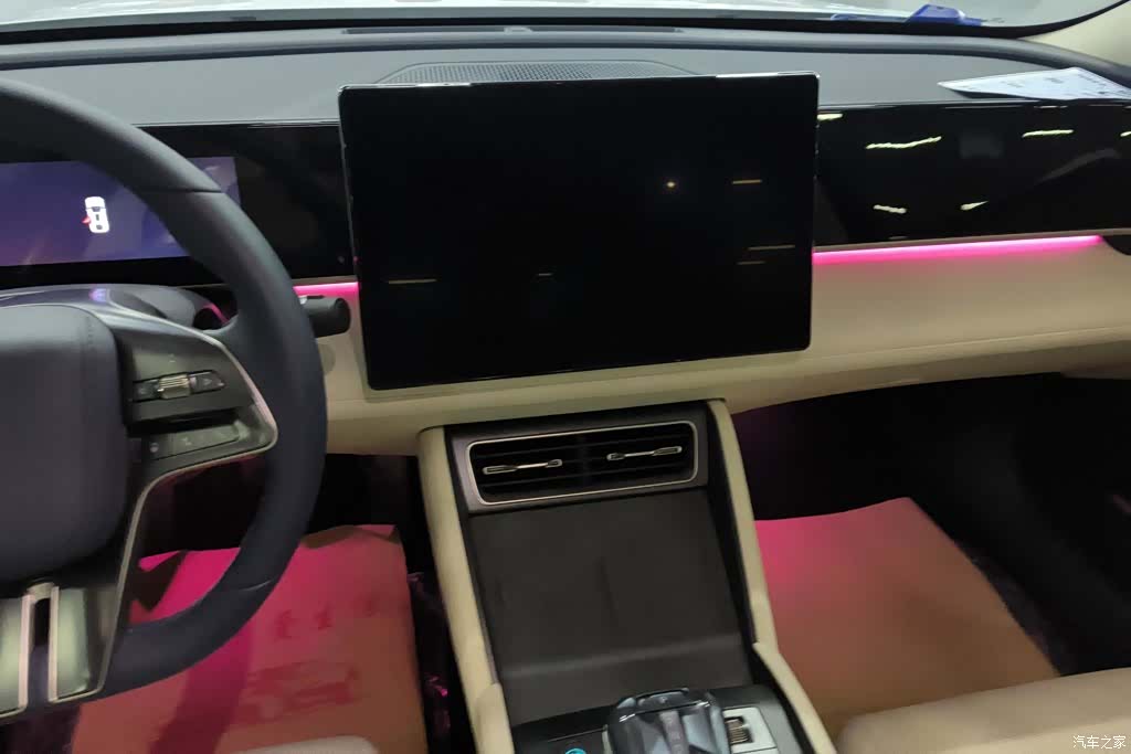 BYD Qin, 2024 13