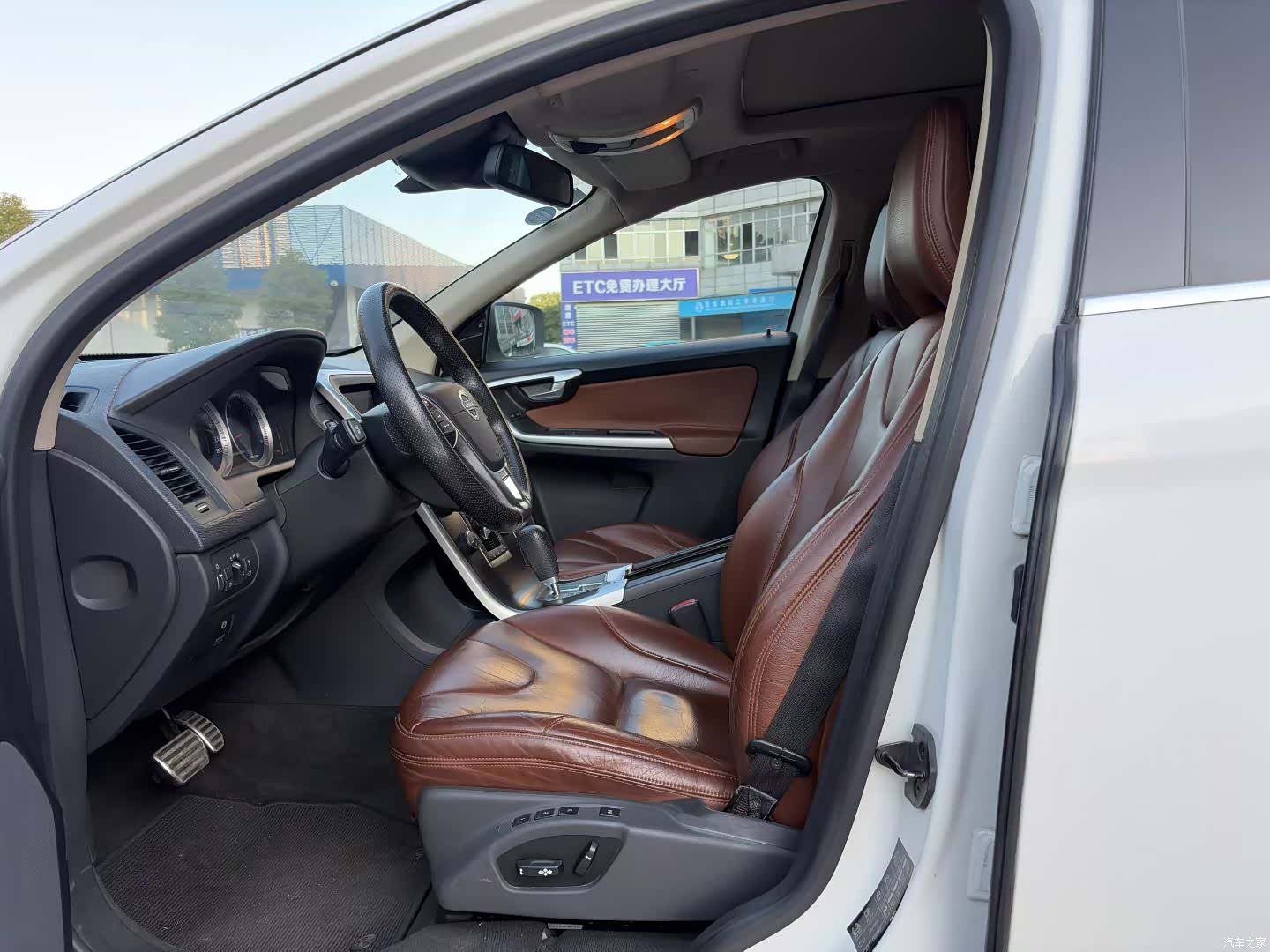 Volvo XC60, 2011 4
