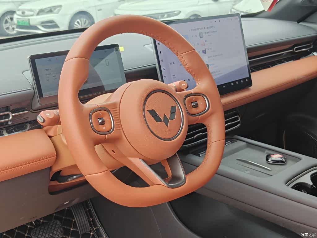 Wuling Starlight, 2025 13