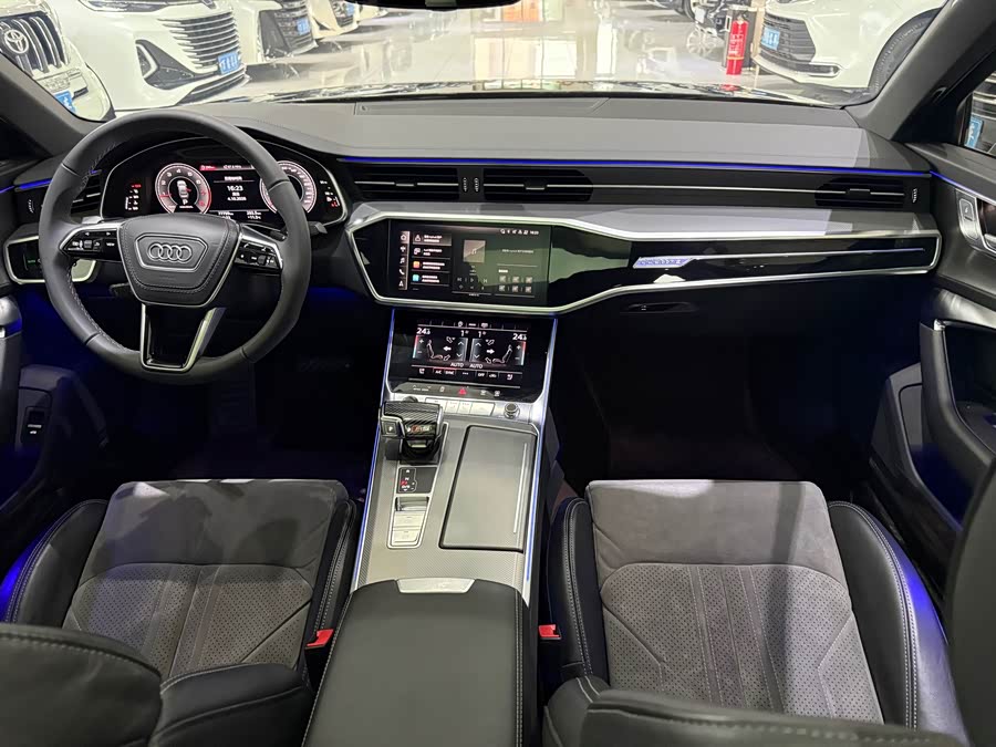 Audi A6L 2023, фото 13