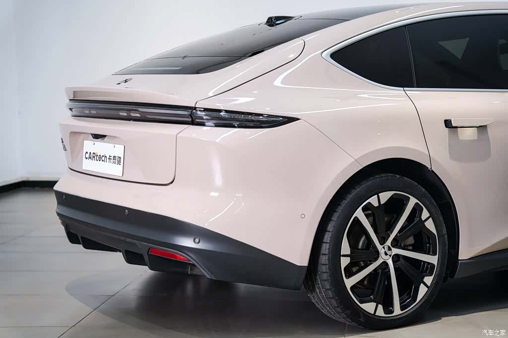 NIO ET5, 2023 8