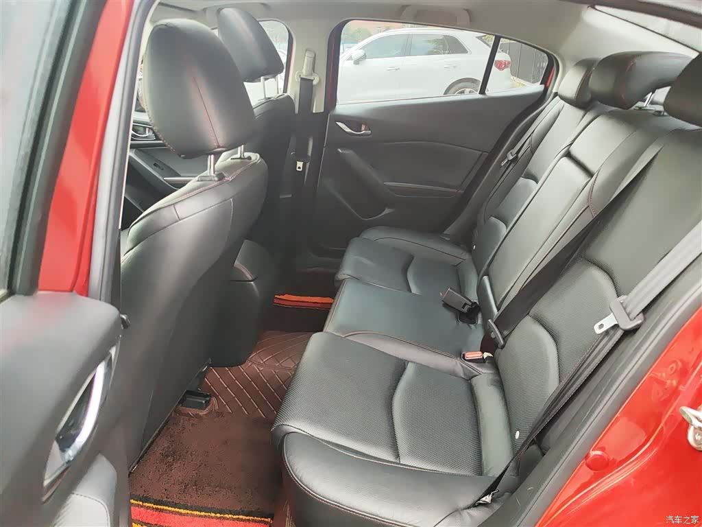 Mazda Mazda3, 2015 17