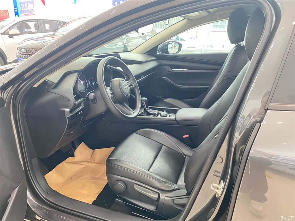 Mazda Mazda3, 2023 7