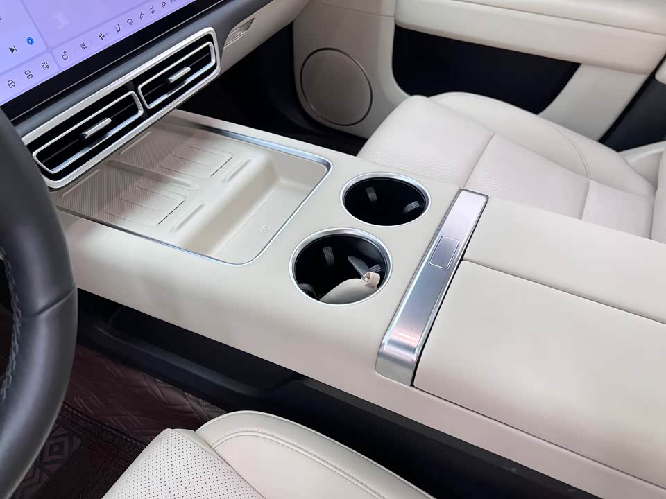 Li Auto Ideal L6
