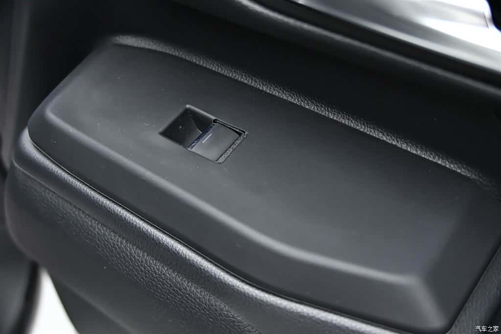 Toyota Prado, 2026 28