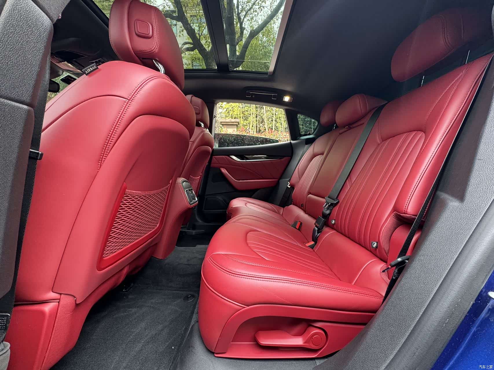 Maserati Levante, 2019 9