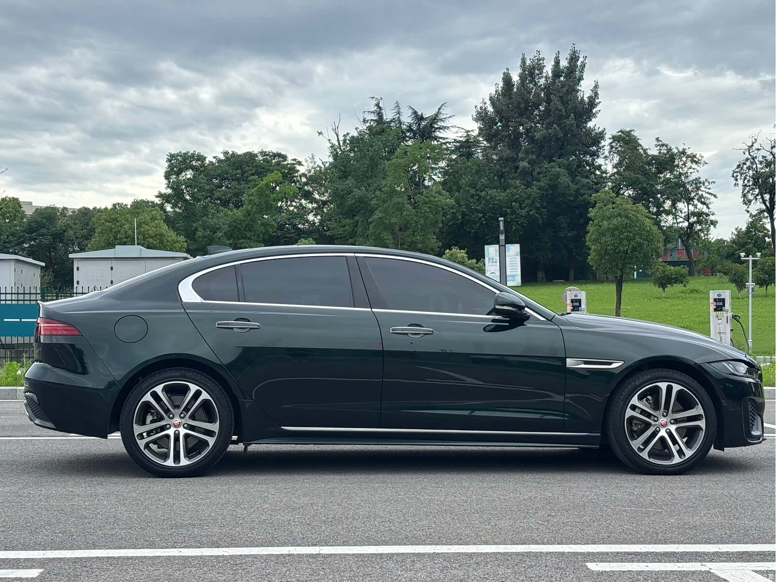 Land Rover XEL, 2021 7