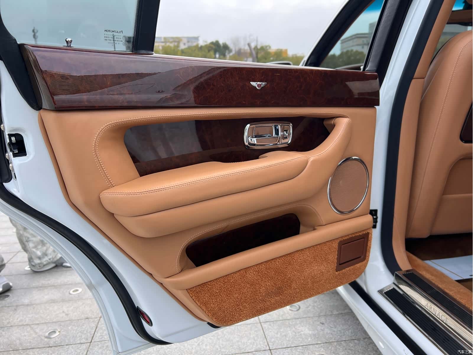 Bentley R, 2006 18