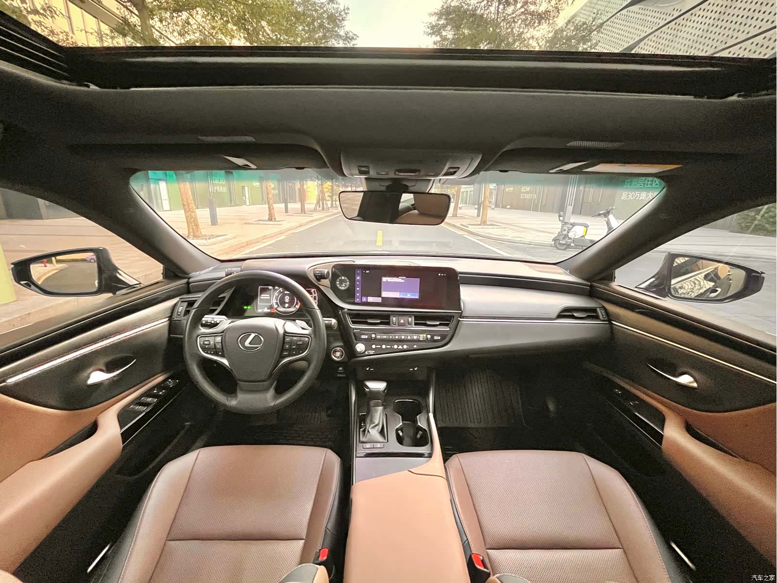Lexus ES, 2024 все фото