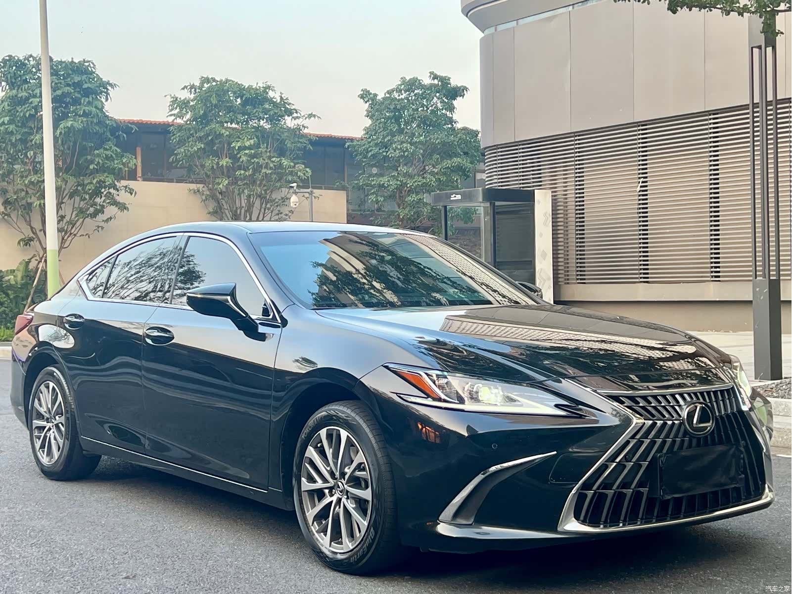 Lexus ES, 2024 3