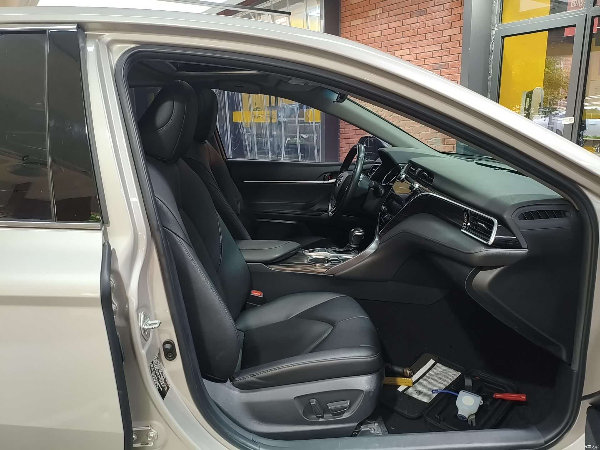 Toyota Camry, 2021 10