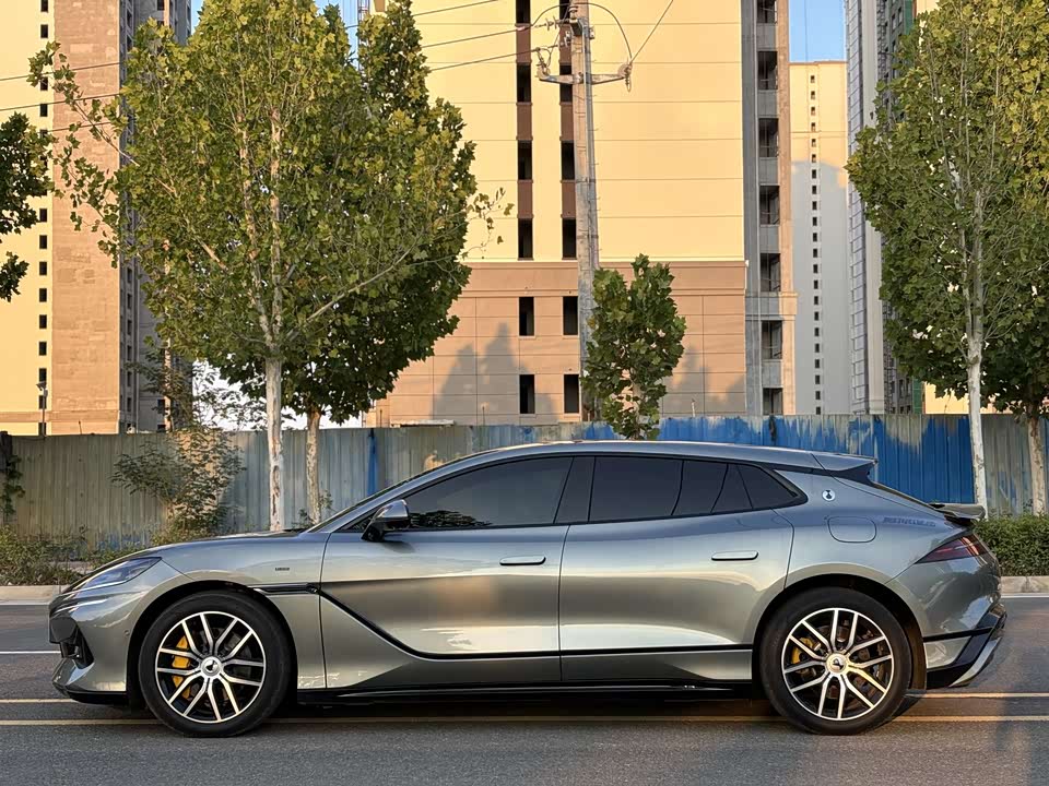 Denza Z9GT Denza Z9GT