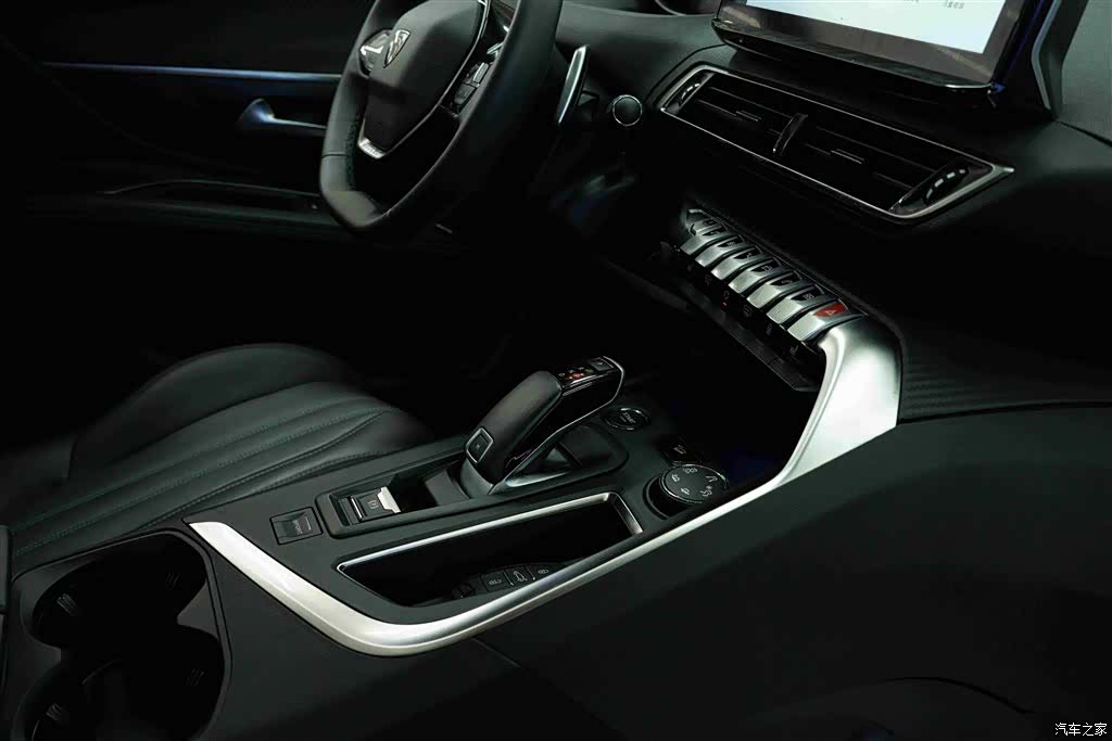 Peugeot 5008, 2023 21