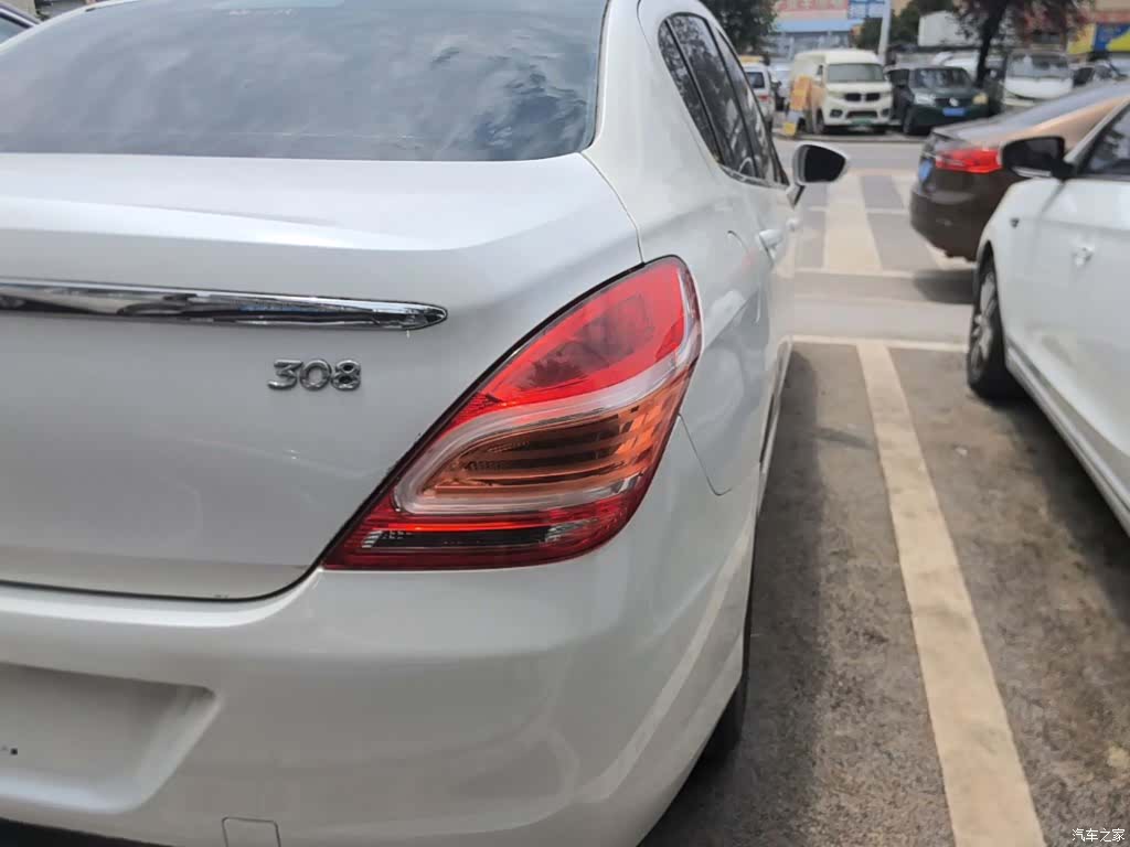 Peugeot 308, 2014 8
