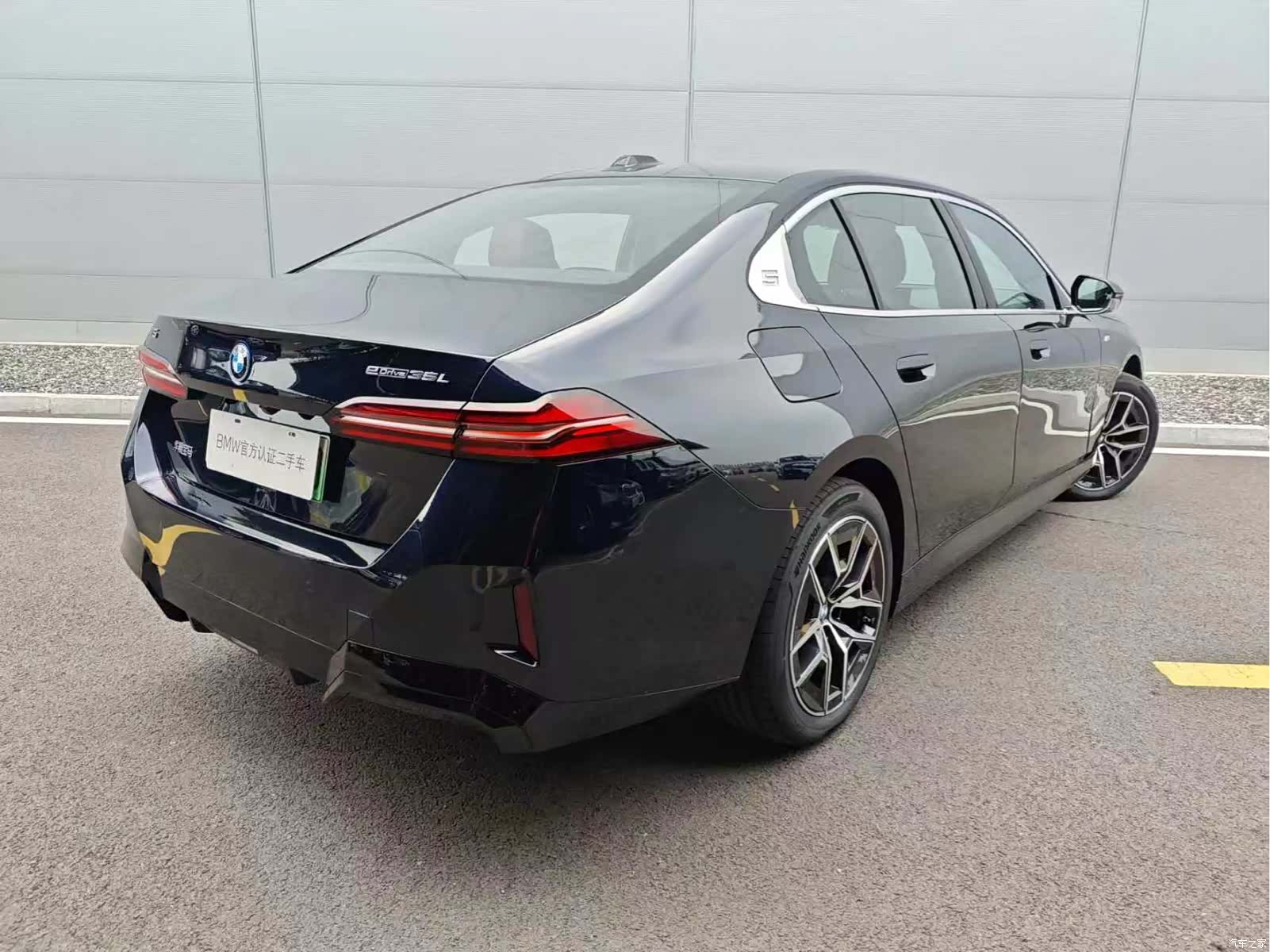 BMW i5, 2025 все фото