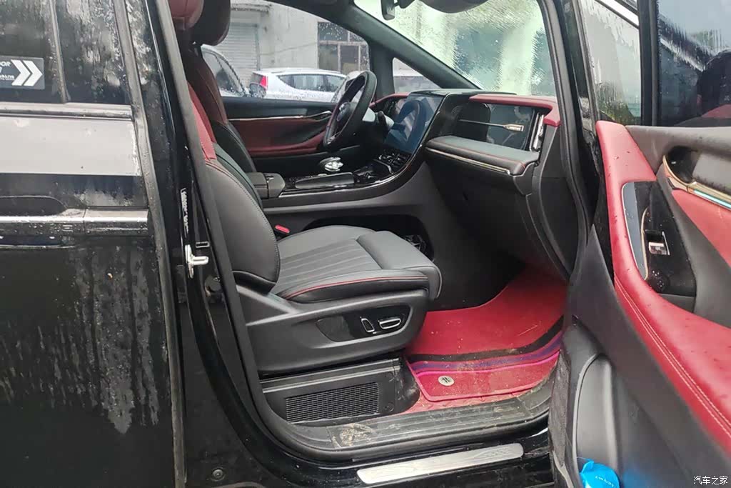 Trumpchi M8, 2025 8