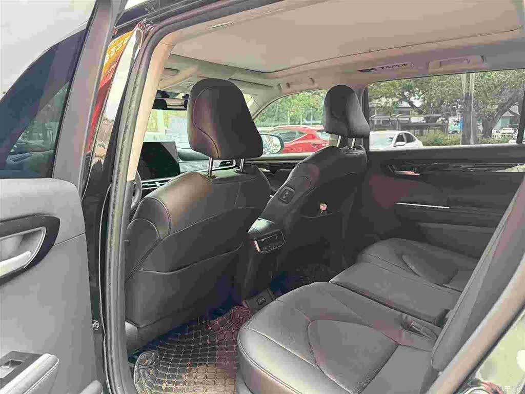 Toyota Highlander, 2026 11