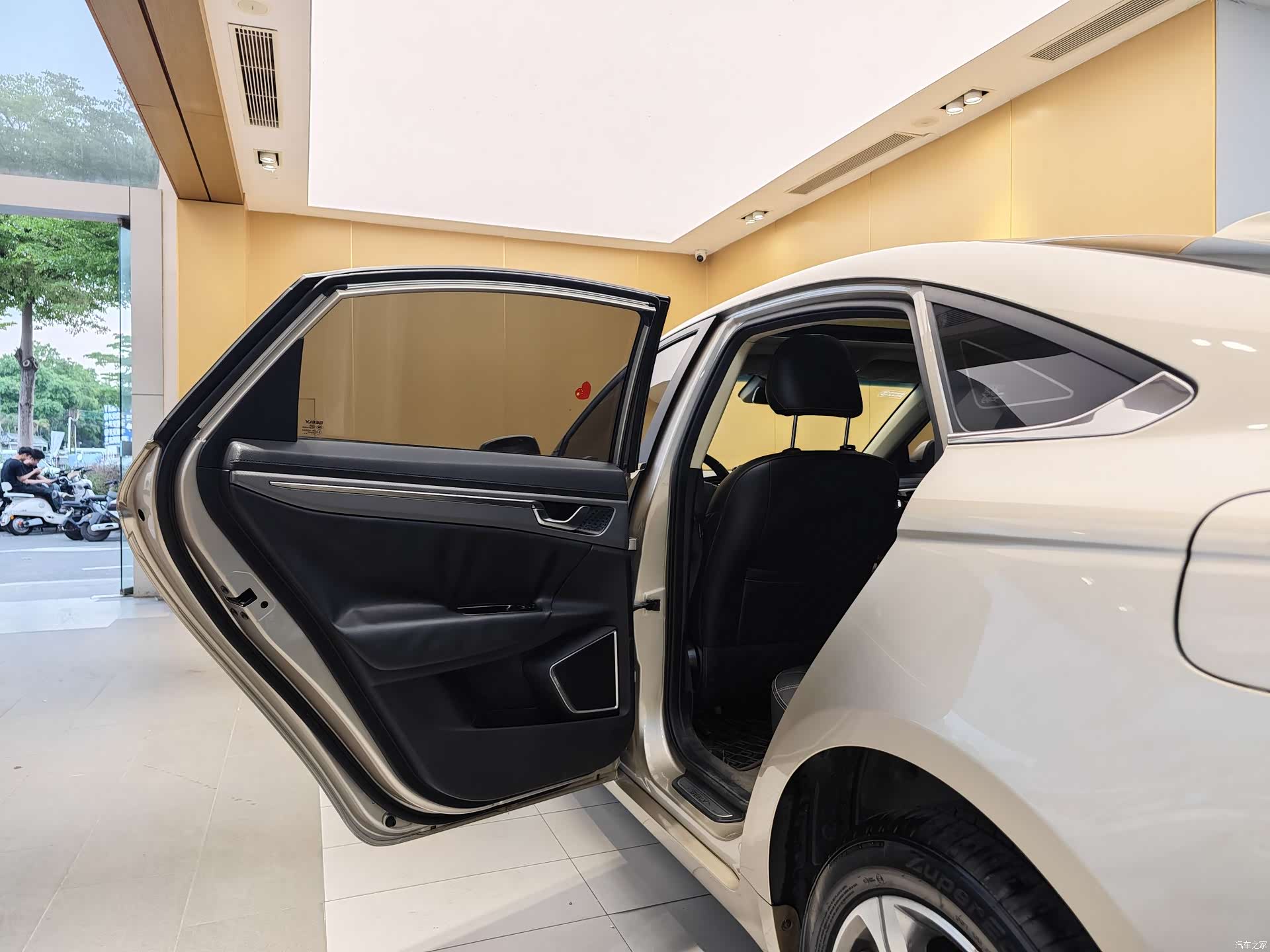 Geely Emgrand, 2018 20