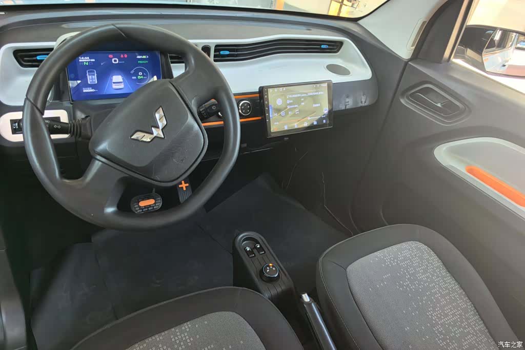 Wuling MINIEV, 2020 12