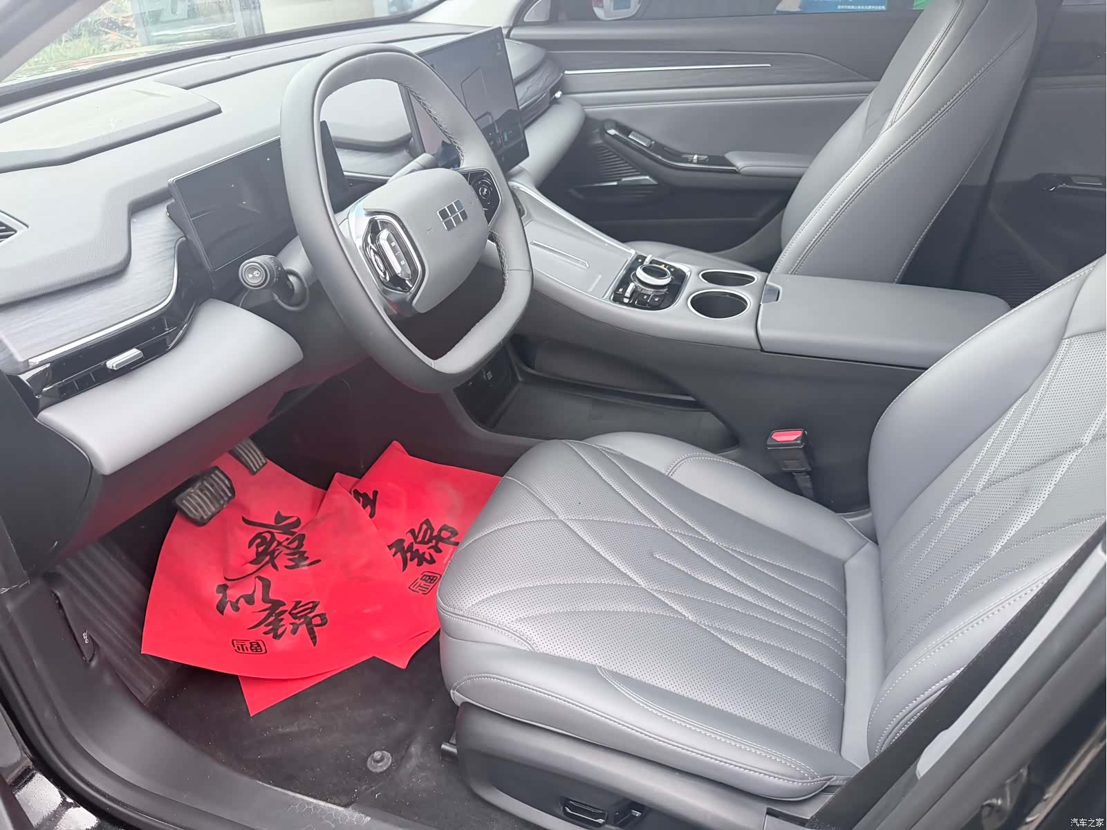 Geely Galaxy L6, 2025 4