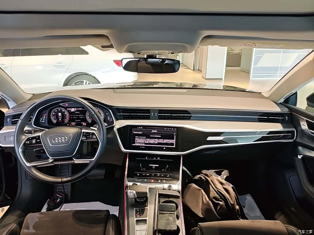 Audi A7L, 2025 10