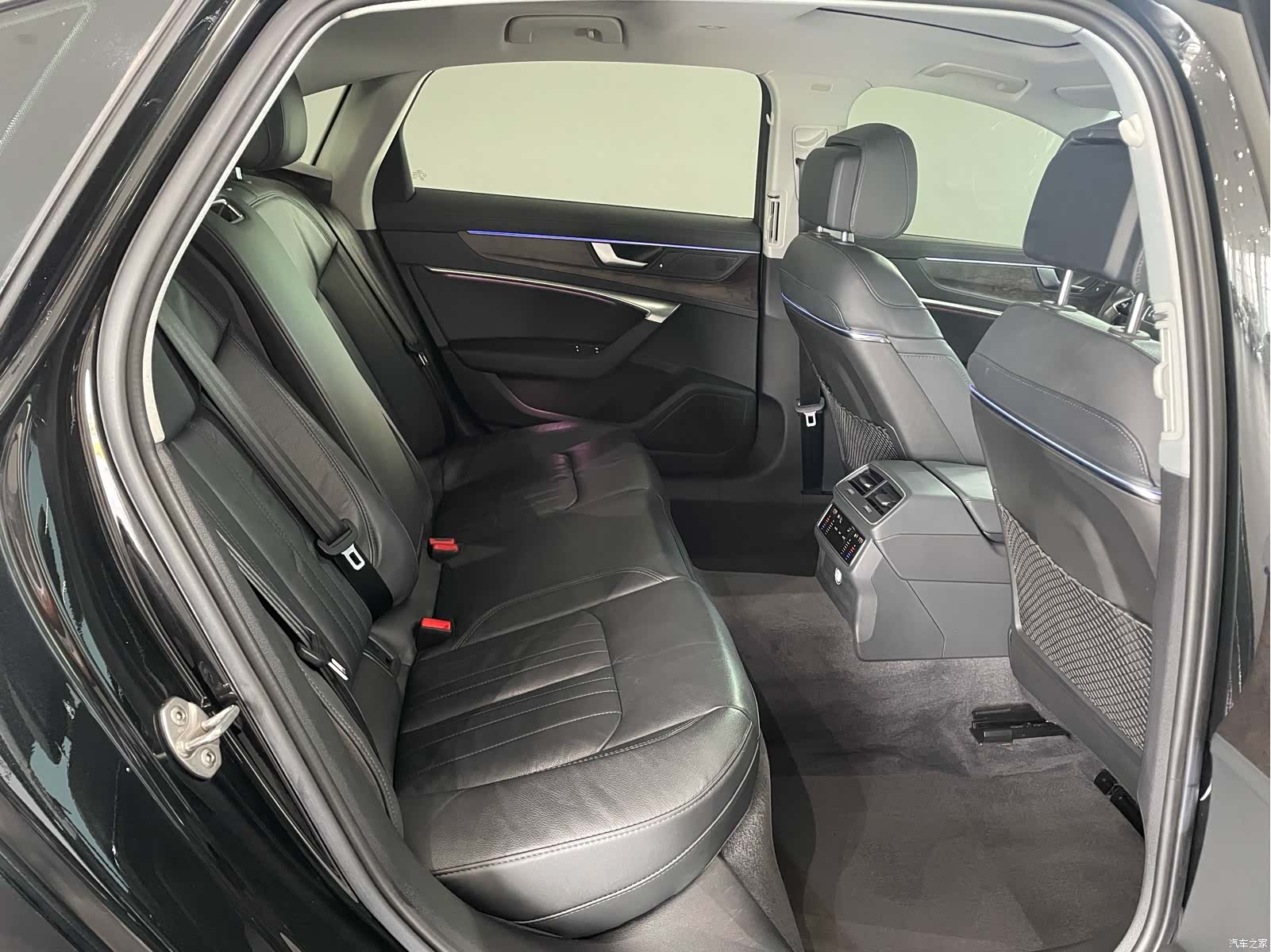 Audi A6L, 2022 16