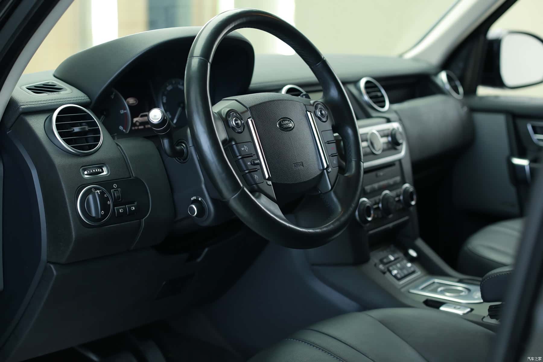 Land Rover Discovery, 2016 3