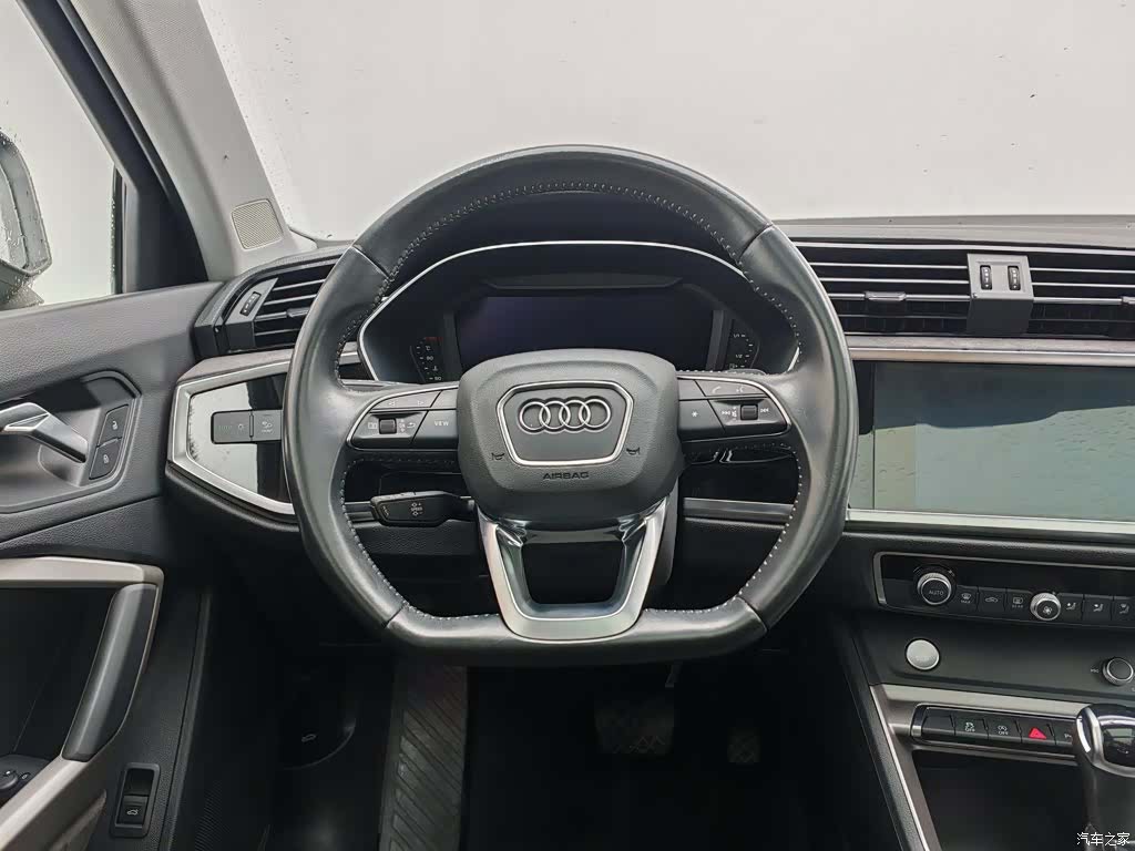 Audi Q3, 2020 11