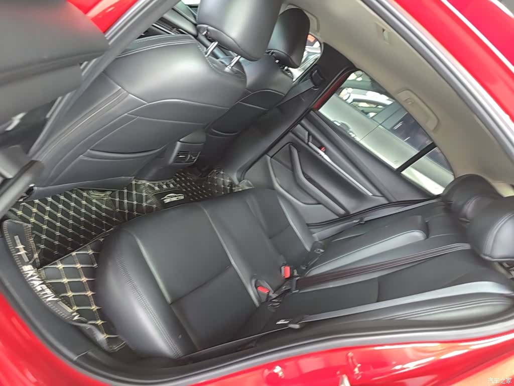 Mazda Mazda3, 2022 17