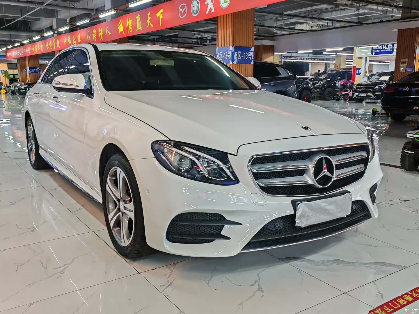 Mercedes-Benz E-Class, 2019 3