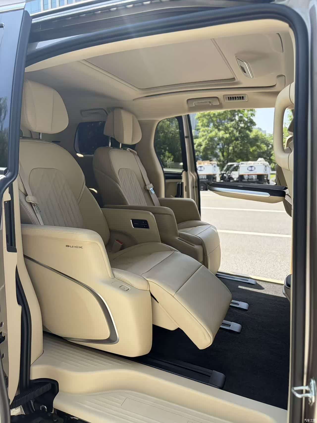 Buick GL8, 2023 6