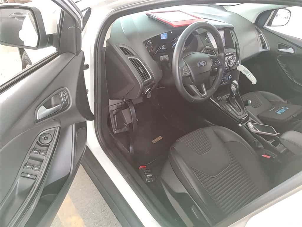 Ford Focus, 2018 16