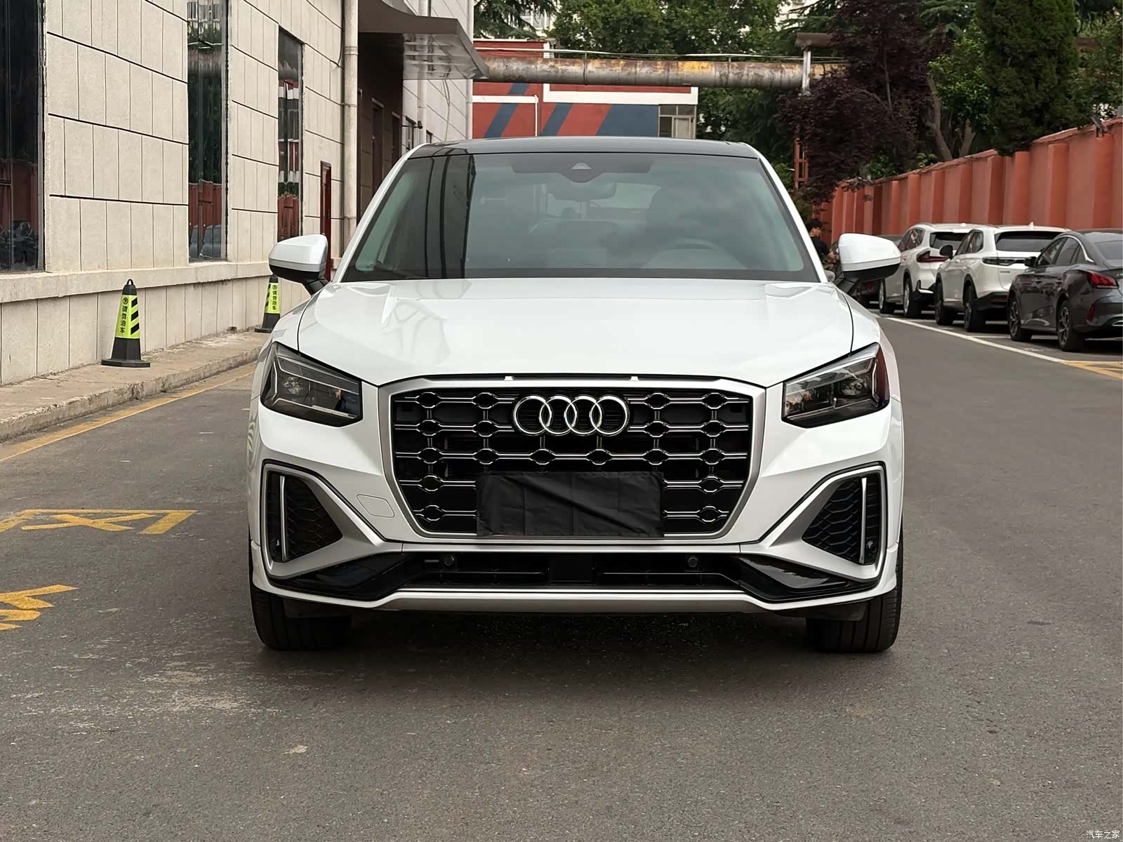 Audi Q2L, 2023 2
