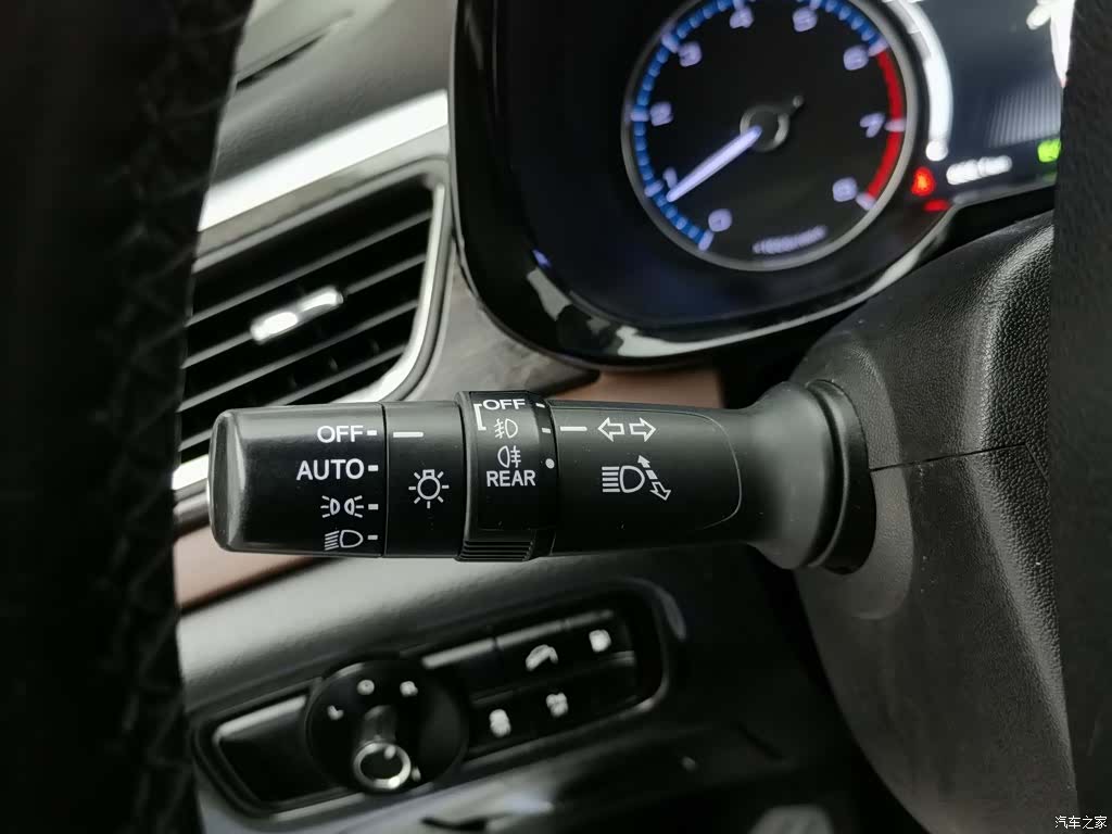 Trumpchi GS8, 2017 21
