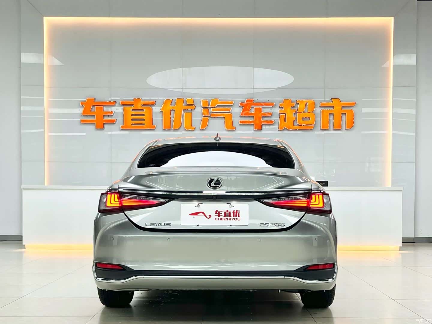 Lexus ES, 2019 6