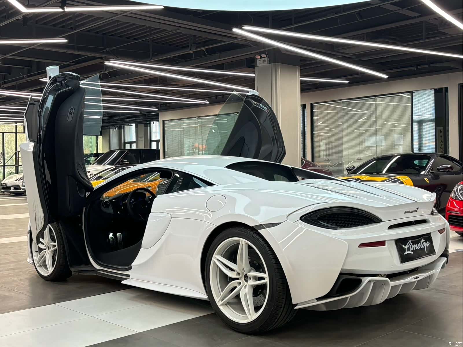 McLaren 570, 2016 7