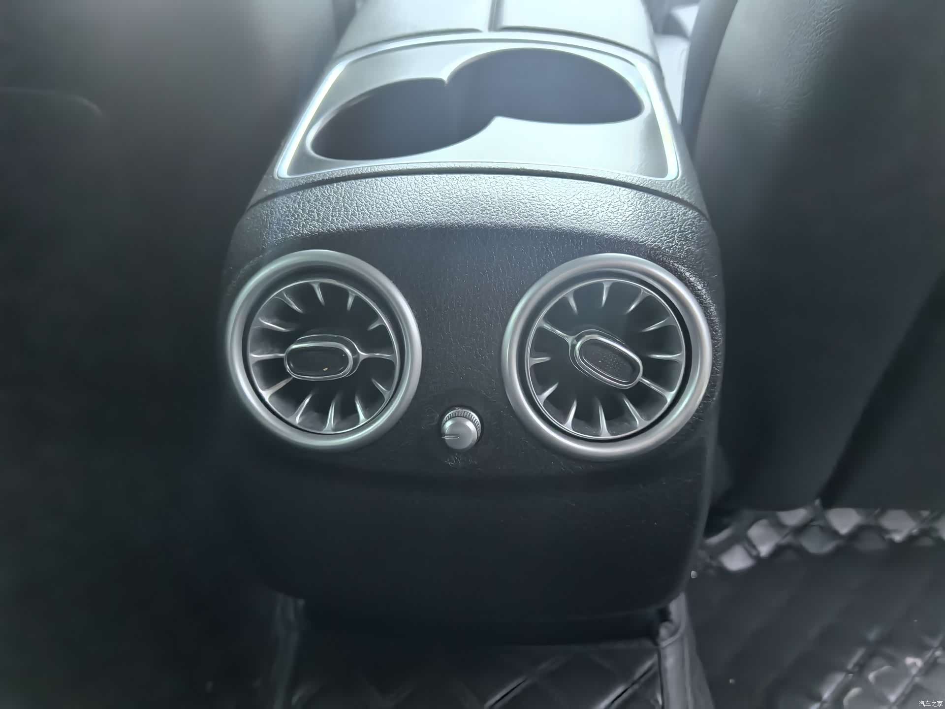 Mercedes-Benz E-Class, 2019 15