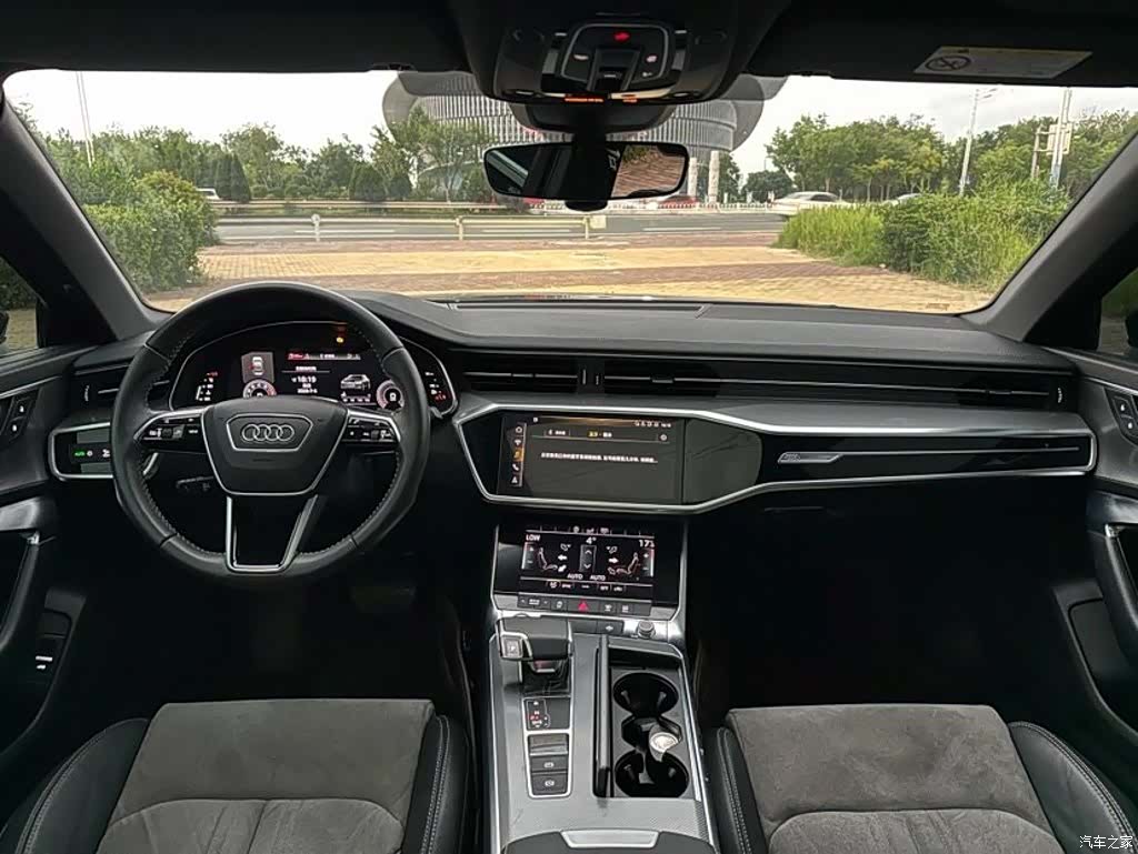 Audi A6L, 2019 9