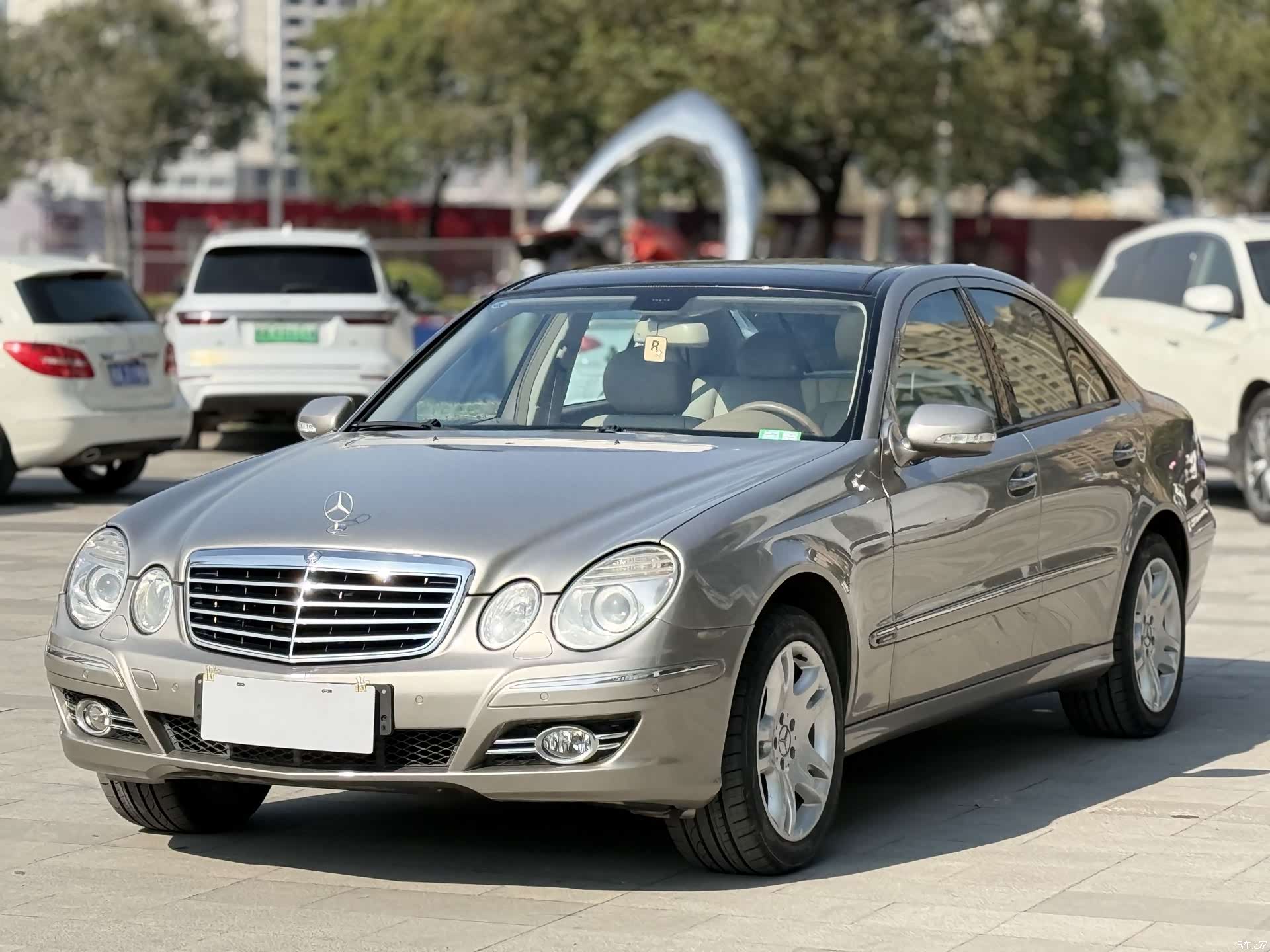 Mercedes-Benz E-Class, 2008 1