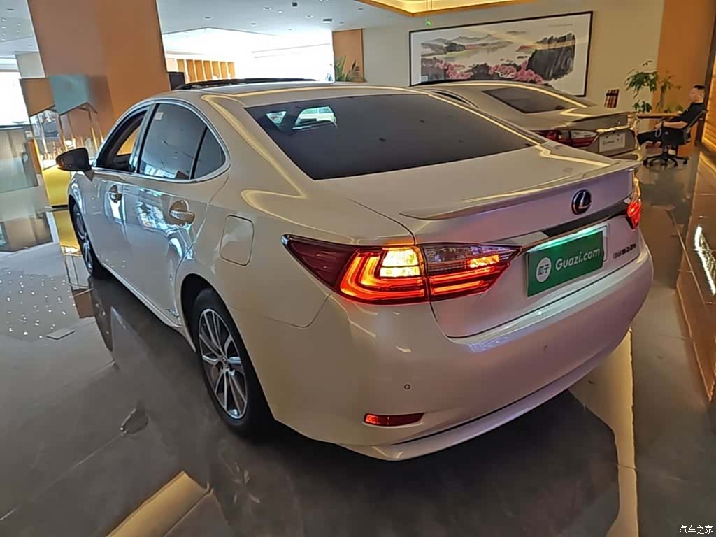 Lexus ES, 2016 все фото