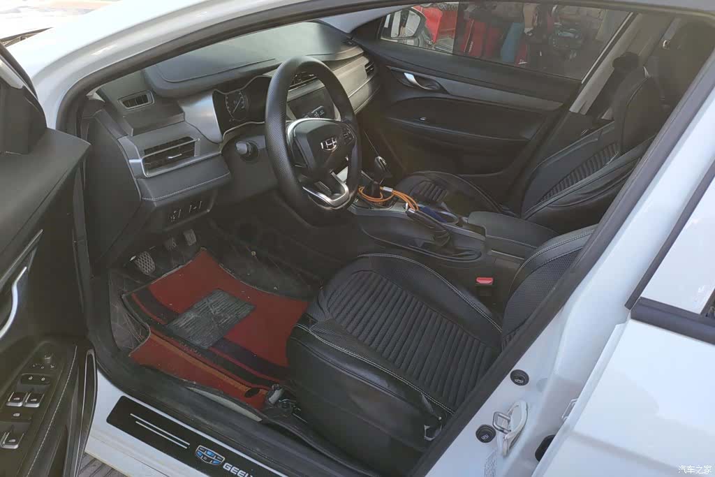 Geely Emgrand, 2021 9