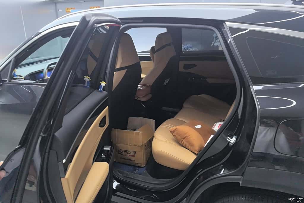 Geely Galaxy L7, 2025 11