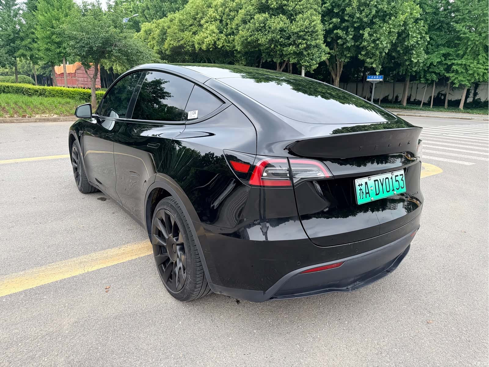 Tesla Model Y, 2023 7