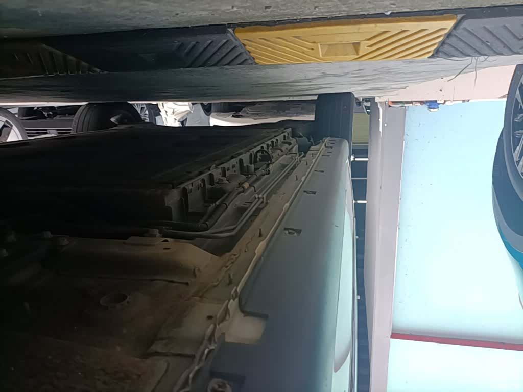 DongFeng E70, 2023 19